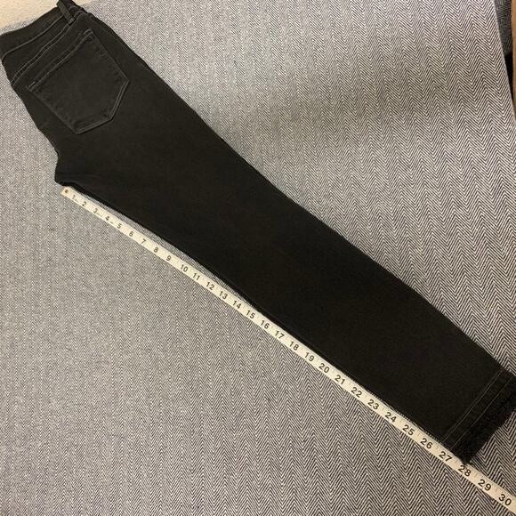 FRAME - Le Skinny Studded Double Raw-Edge Jeans - Picture 8 of 10